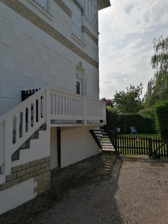 A la Georgette et son jardin avec parking Leilighet Villers-sur-Mer Eksteriør bilde